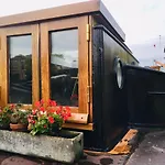 Houseboat Tante Piet